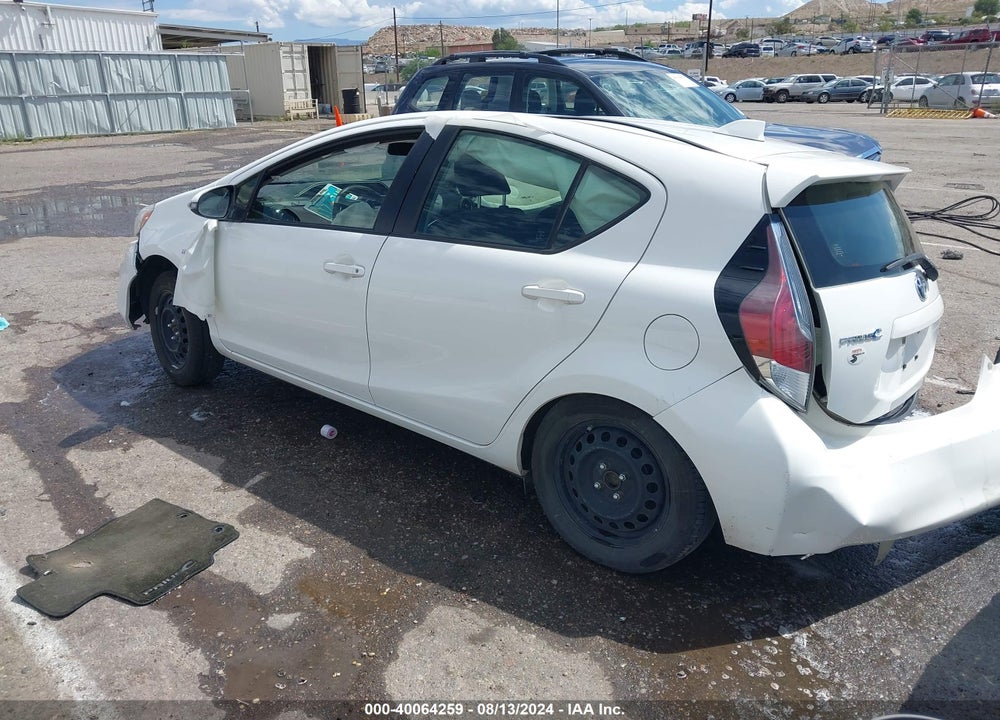 2016 TOYOTA PRIUS C TWO VIN: JTDKDTB34G1123097