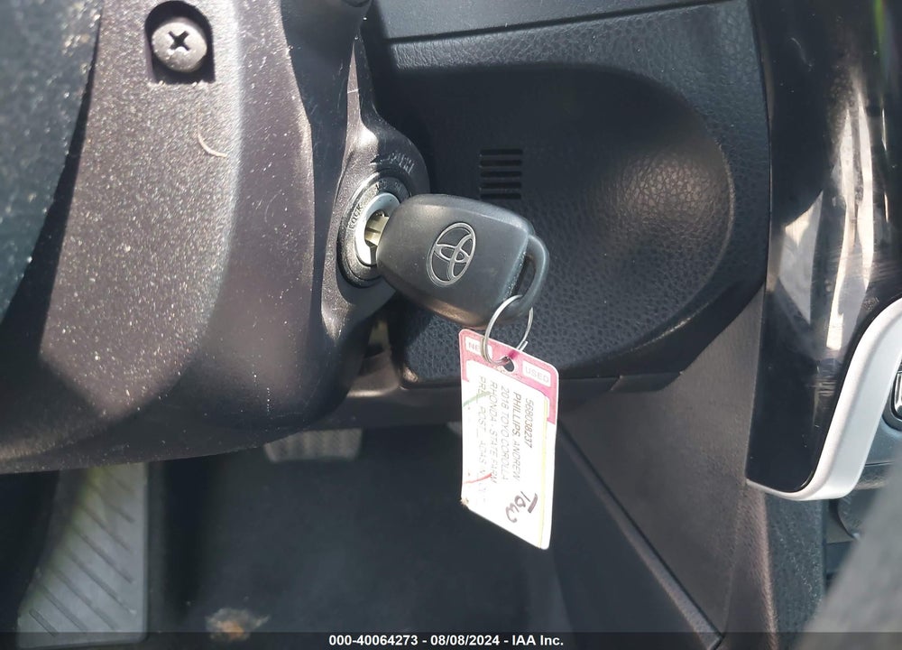 2018 TOYOTA COROLLA LE VIN: 2T1BURHE3JC086624