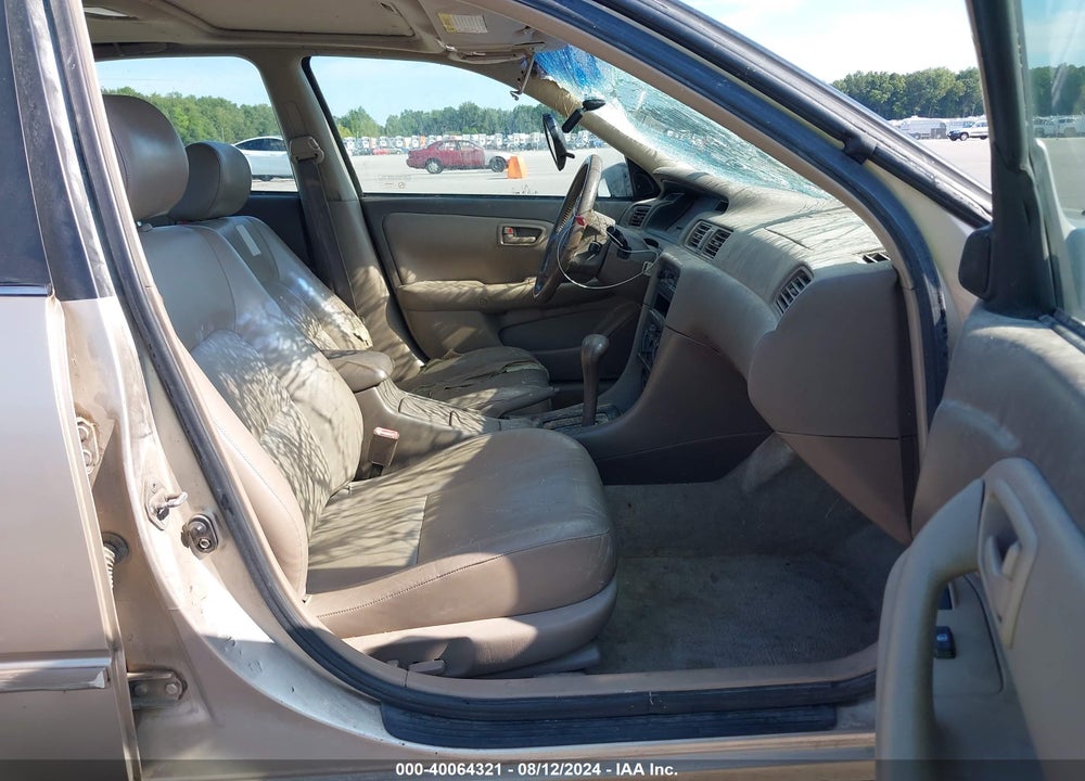 1997 TOYOTA CAMRY XLE VIN: JT2BG22K8V0100829