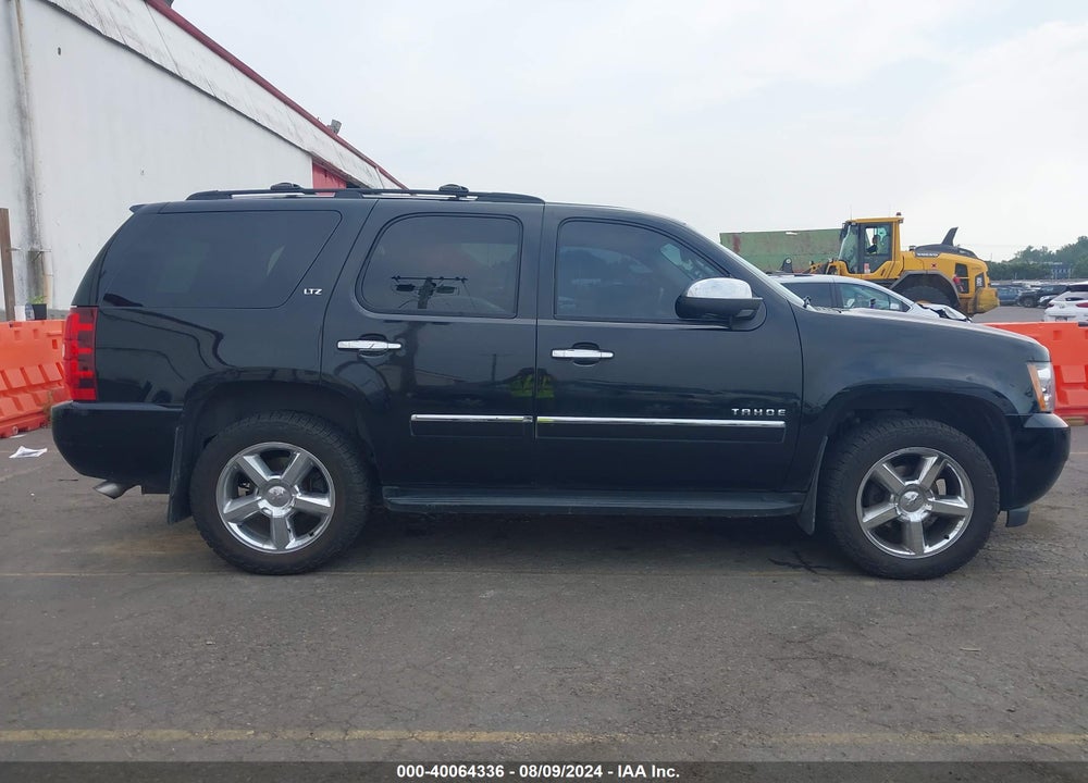 2013 CHEVROLET TAHOE LTZ VIN: 1GNSKCE04DR229254