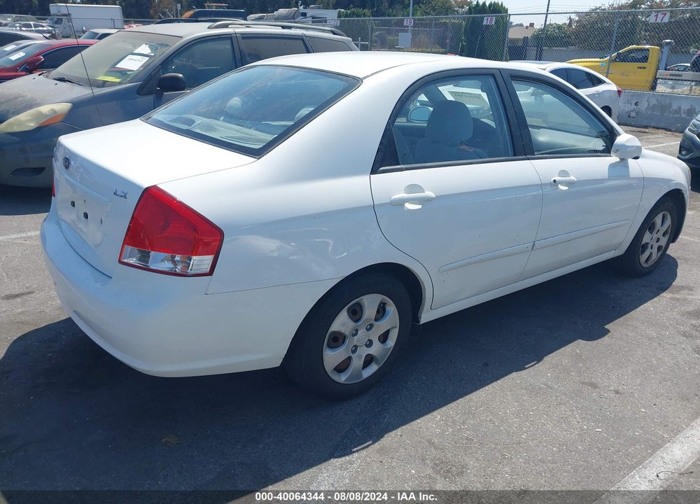 2009 KIA SPECTRA LX VIN: KNAFE222495615072