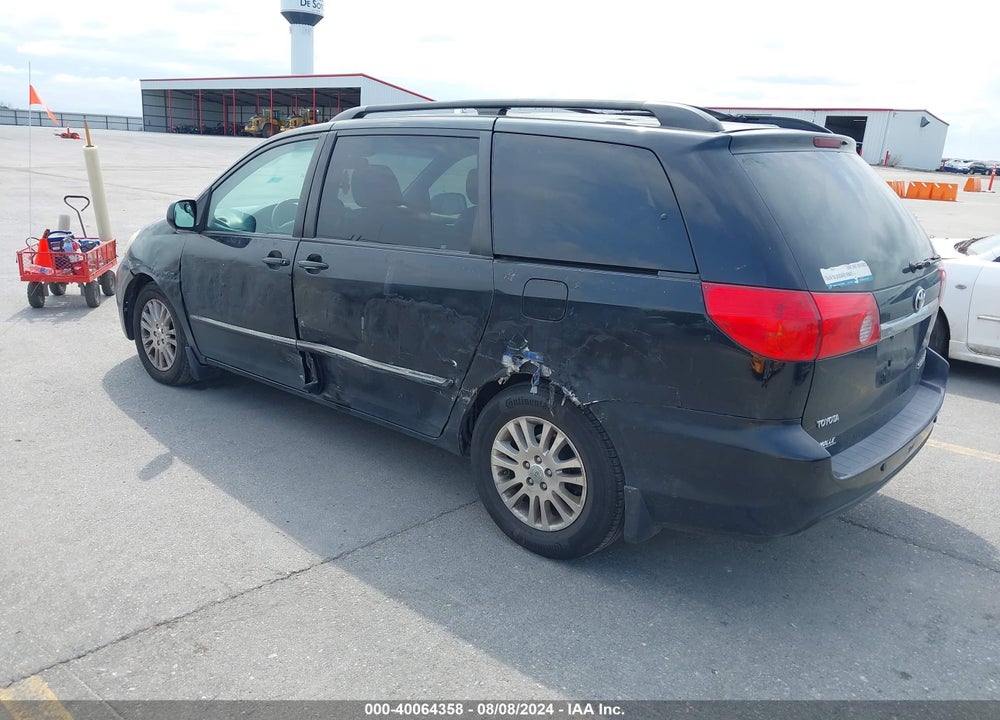 2010 TOYOTA SIENNA LIMITED VIN: 5TDYK4CC2AS320851