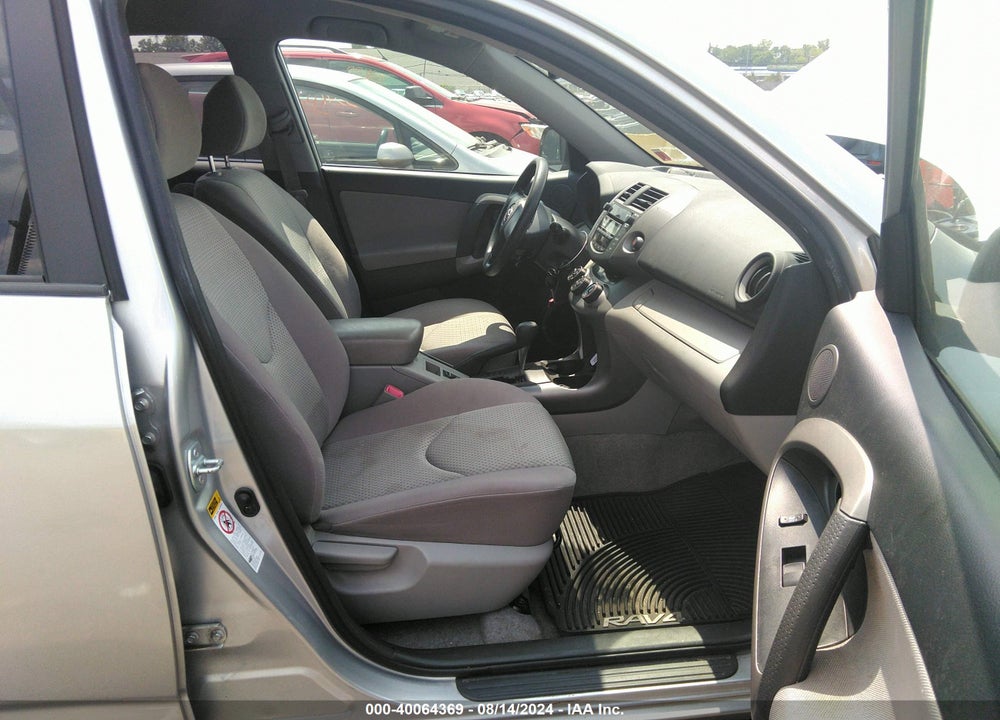 2006 TOYOTA RAV4 VIN: JTMBD33V466017542