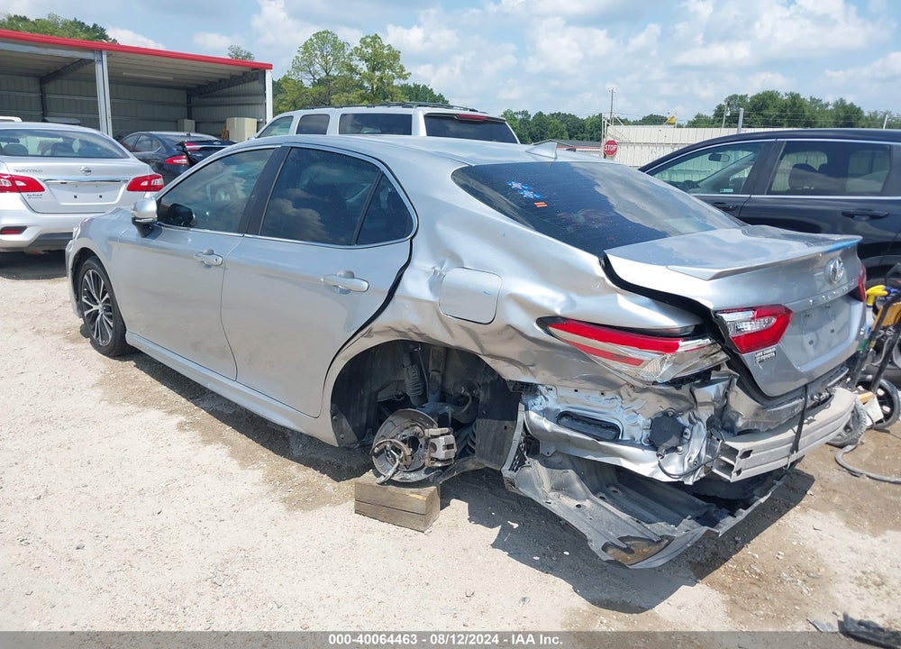 2019 TOYOTA CAMRY SE VIN: 4T1B11HK5KU698677