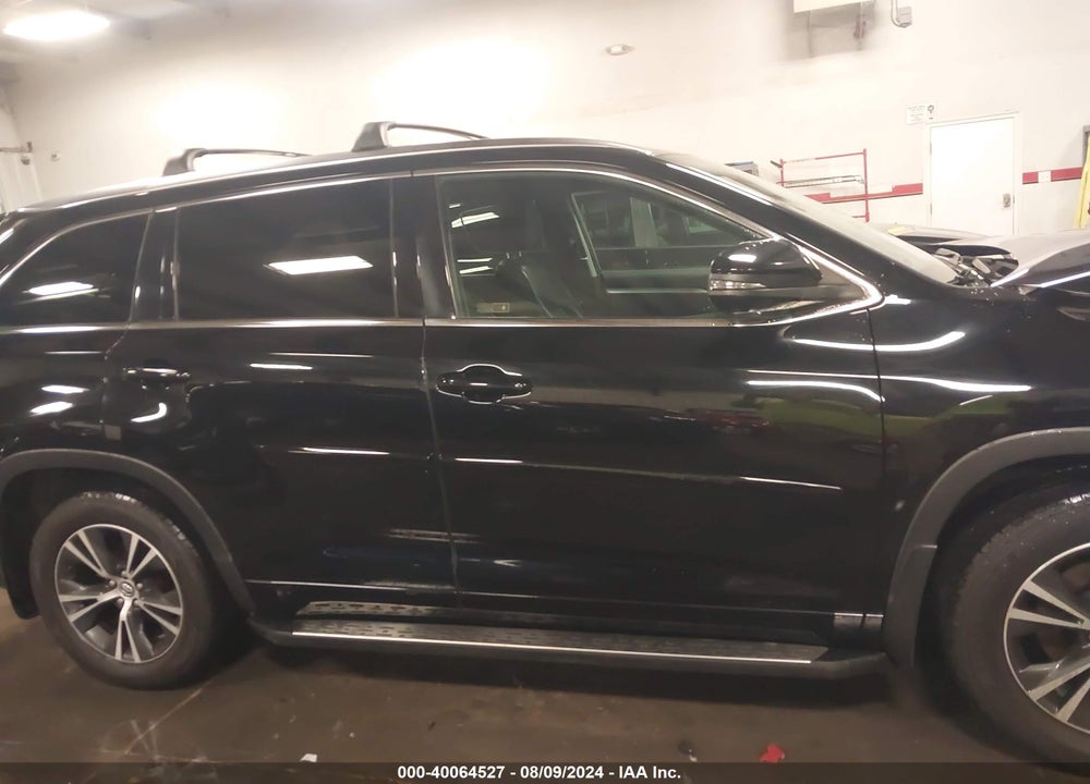 2016 TOYOTA HIGHLANDER XLE V6 VIN: 5TDJKRFH9GS263899