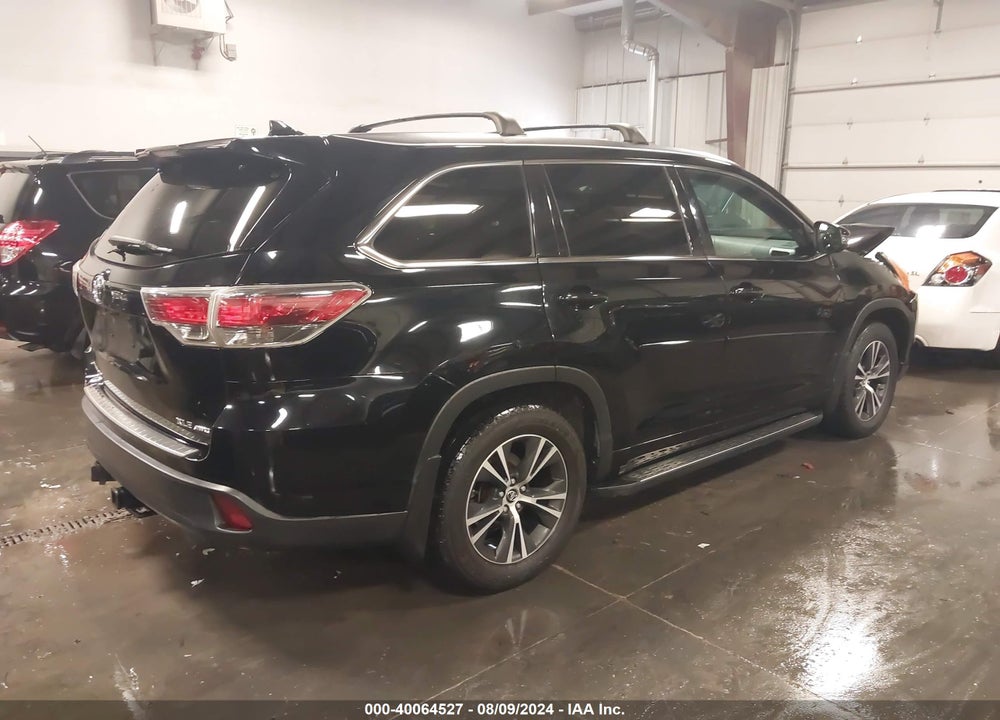 2016 TOYOTA HIGHLANDER XLE V6 VIN: 5TDJKRFH9GS263899