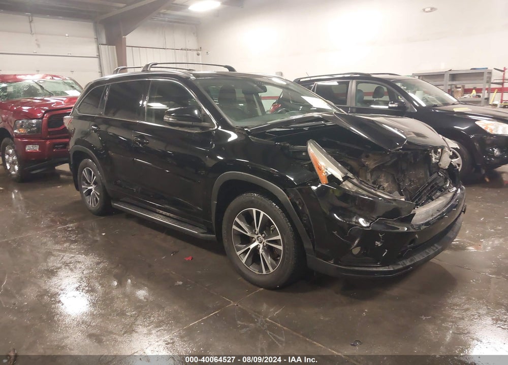 2016 TOYOTA HIGHLANDER XLE V6 VIN: 5TDJKRFH9GS263899