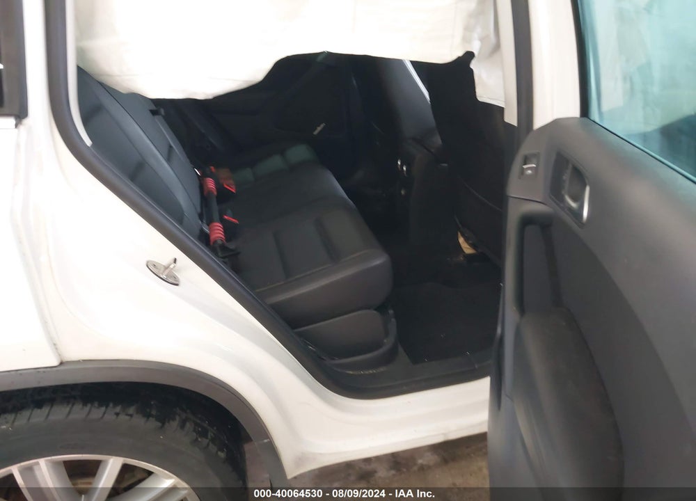 2014 VOLKSWAGEN TIGUAN SE VIN: WVGBV3AX5EW547885