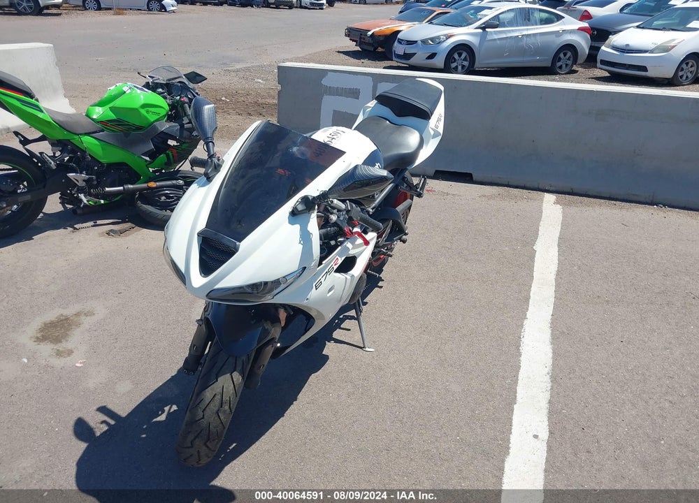 2009 TRIUMPH MOTORCYCLE DAYTONA 675 VIN: SMTD00NS99J397728