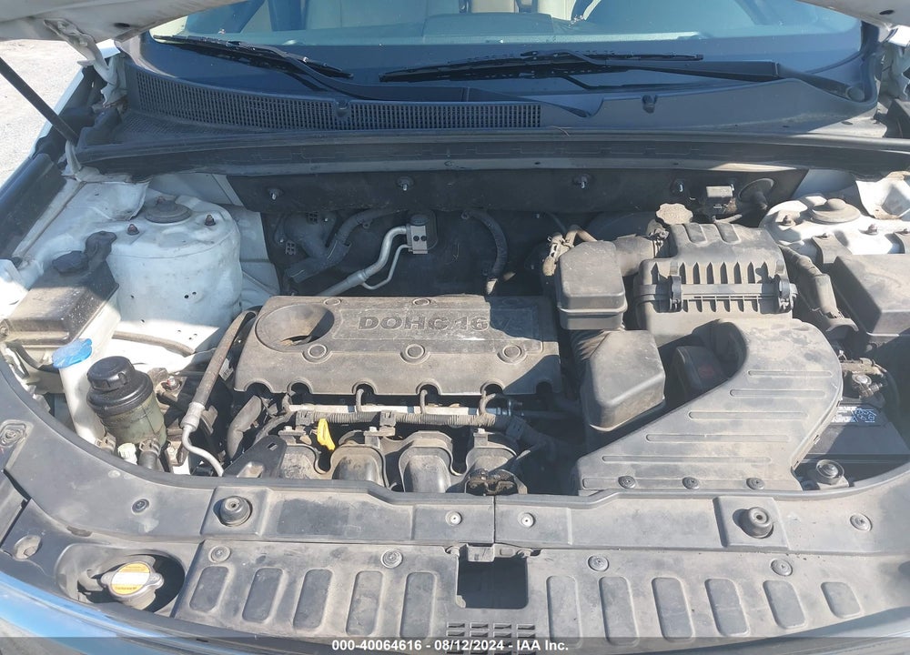 2011 KIA SORENTO LX VIN: 5XYKT3A12BG137883