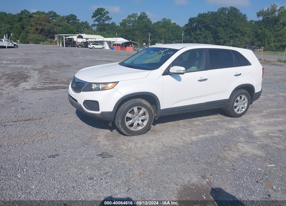 2011 KIA SORENTO LX VIN: 5XYKT3A12BG137883