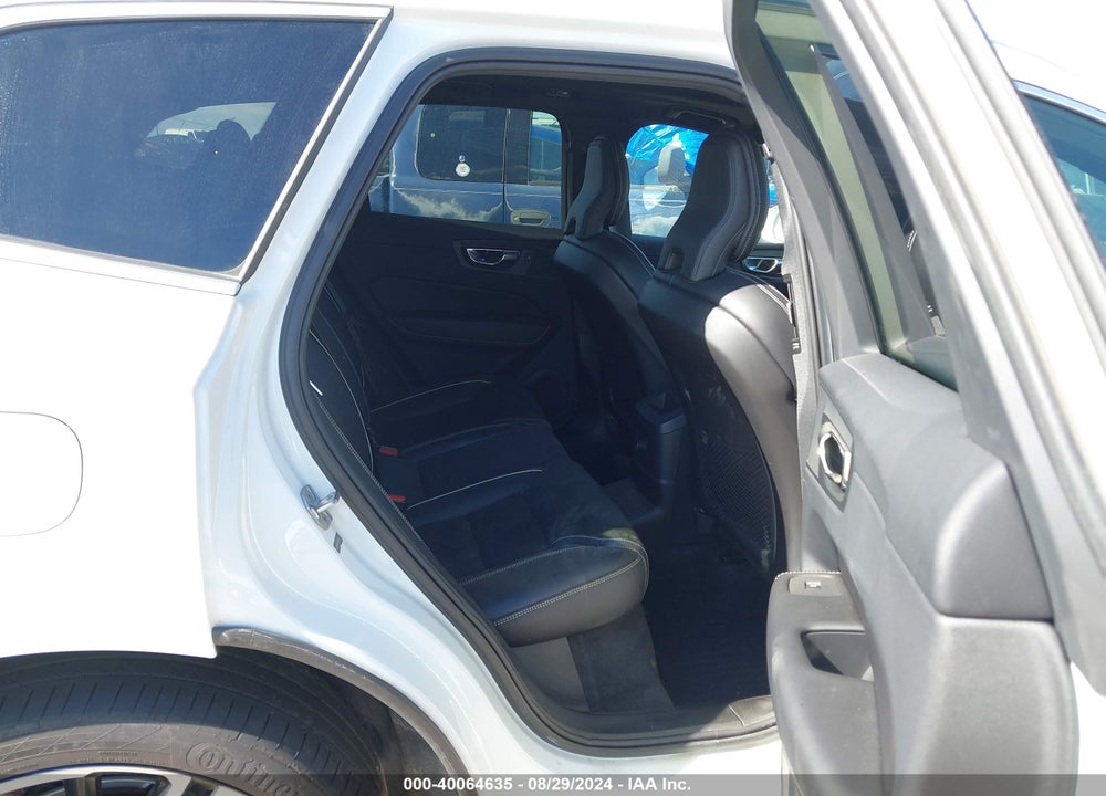 2019 VOLVO XC60 T8 R-DESIGN VIN: LYVBR0DM3KB283494