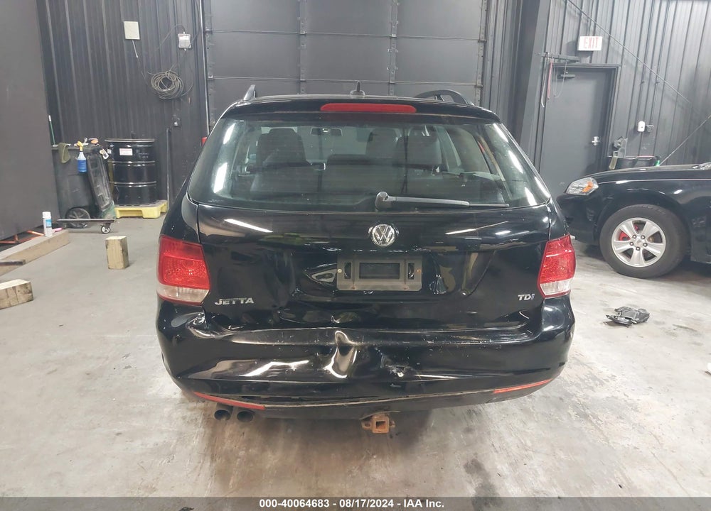 2014 VOLKSWAGEN JETTA SPORTWAGEN 2.0L TDI VIN: 3VWML7AJ5EM623687
