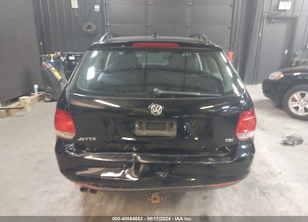 2014 VOLKSWAGEN JETTA SPORTWAGEN 2.0L TDI VIN: 3VWML7AJ5EM623687