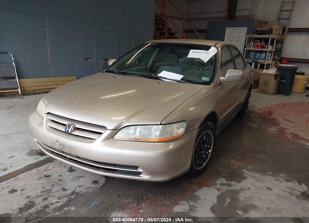 2001 HONDA ACCORD 3.0 LX VIN: 1HGCG164X1A052418