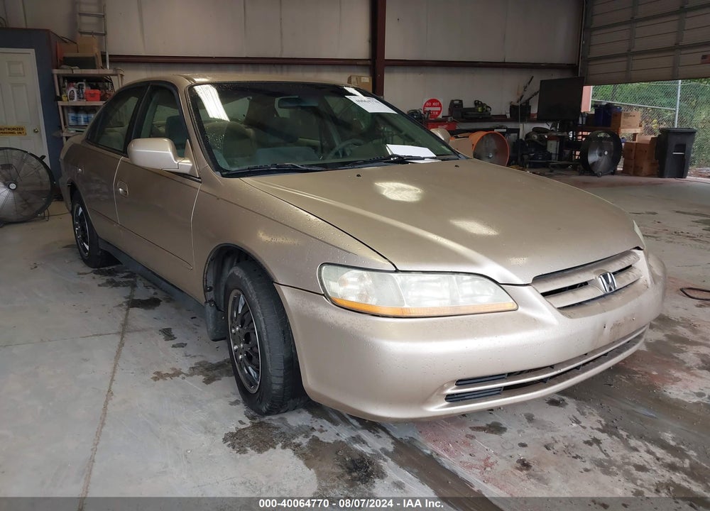 2001 HONDA ACCORD 3.0 LX VIN: 1HGCG164X1A052418