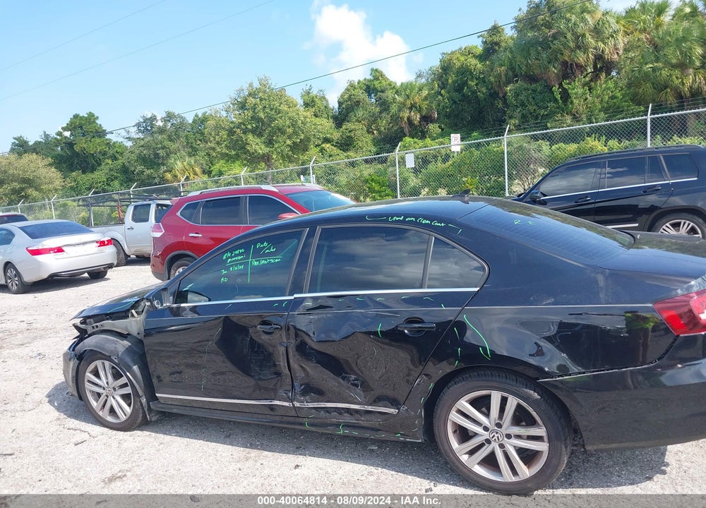 2017 VOLKSWAGEN JETTA 1.8T SEL VIN: 3VWL17AJ1HM243218