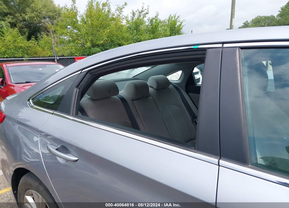 2016 HYUNDAI SONATA SE VIN: 5NPE24AF0GH296709
