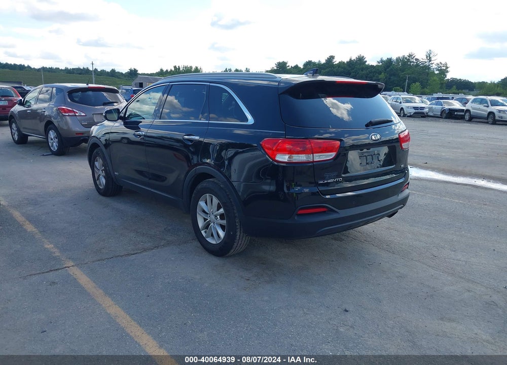 2016 KIA SORENTO 2.4L LX VIN: 5XYPGDA3XGG021730