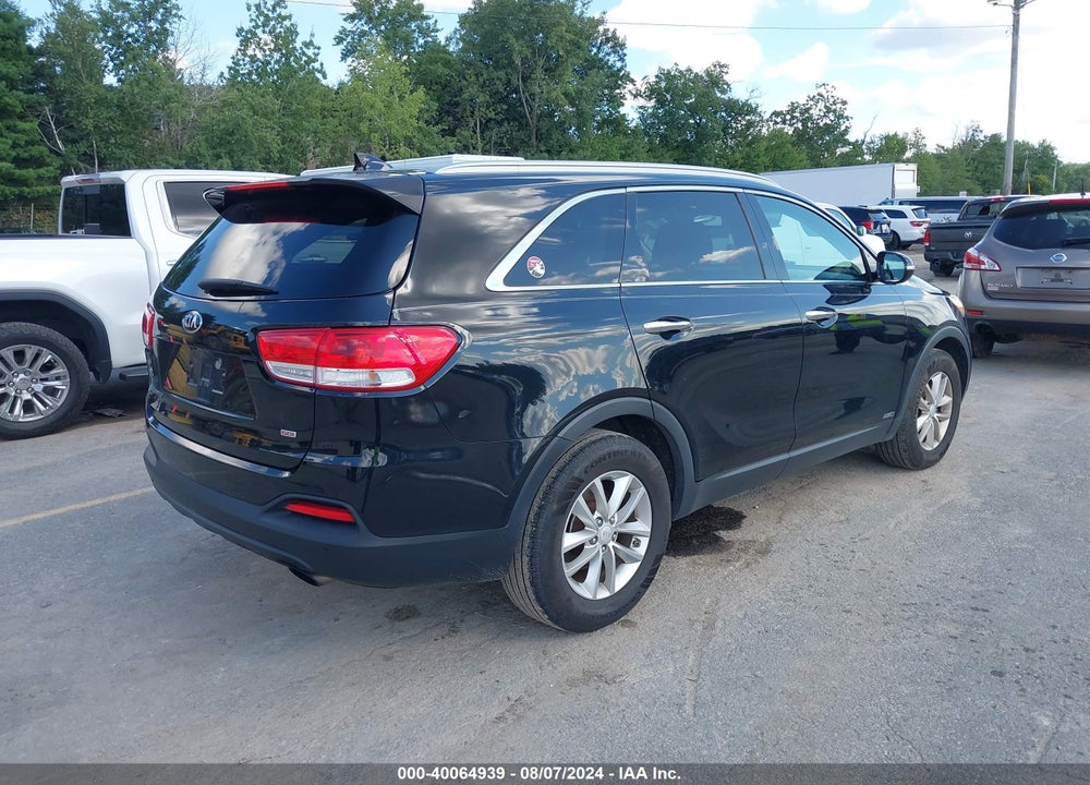 2016 KIA SORENTO 2.4L LX VIN: 5XYPGDA3XGG021730