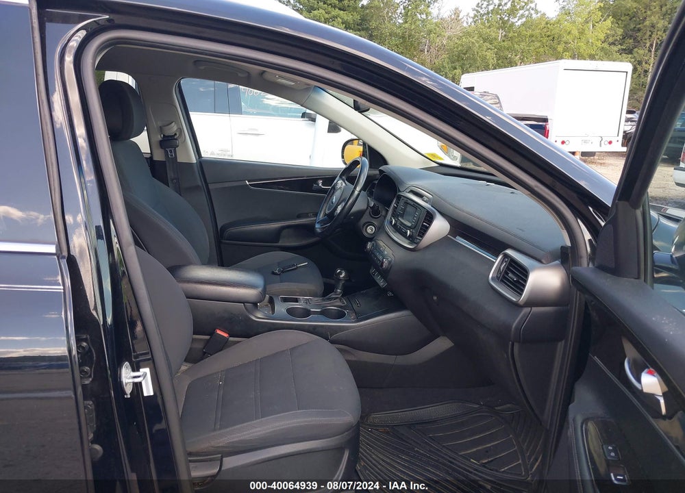 2016 KIA SORENTO 2.4L LX VIN: 5XYPGDA3XGG021730