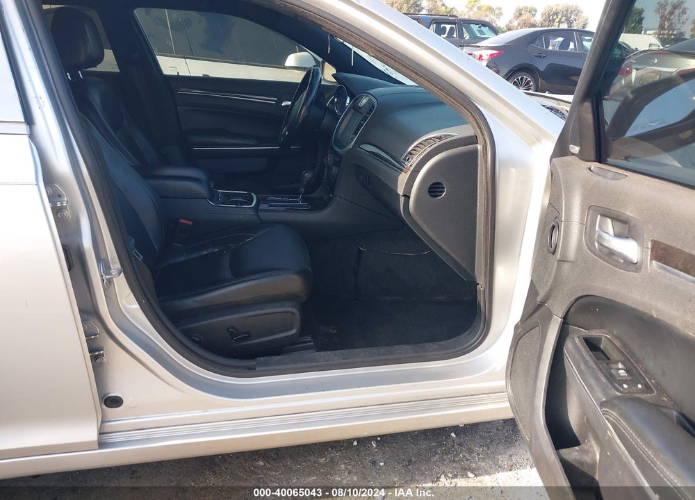 2011 CHRYSLER 300 LIMITED VIN: 2C3CA5CG8BH614197