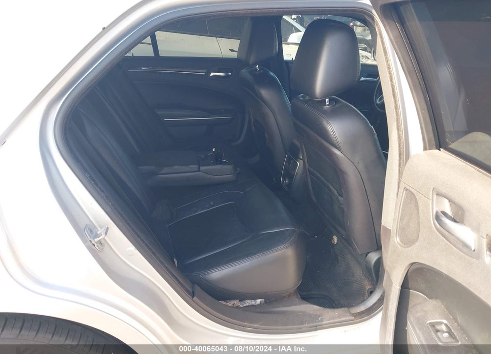 2011 CHRYSLER 300 LIMITED VIN: 2C3CA5CG8BH614197