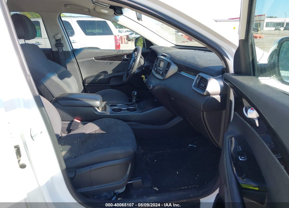 2016 KIA SORENTO 2.4L LX VIN: 5XYPG4A32GG020720