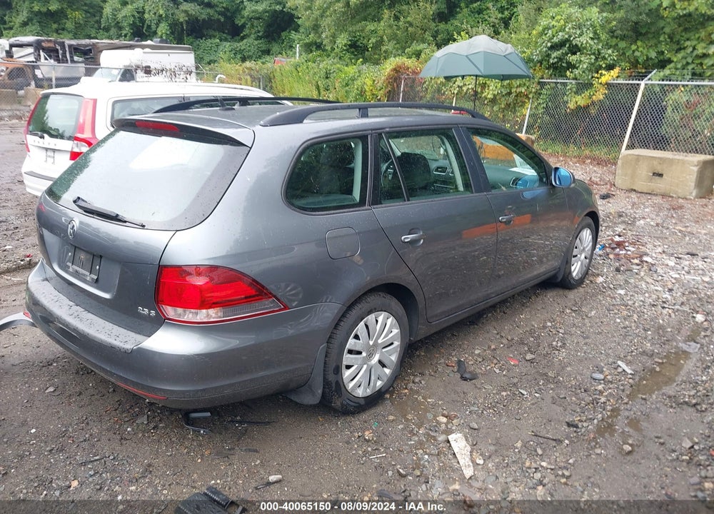 2014 VOLKSWAGEN JETTA SPORTWAGEN 2.5L S VIN: 3VWKP7AJ3EM601828