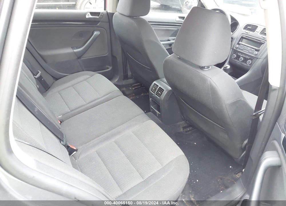 2014 VOLKSWAGEN JETTA SPORTWAGEN 2.5L S VIN: 3VWKP7AJ3EM601828