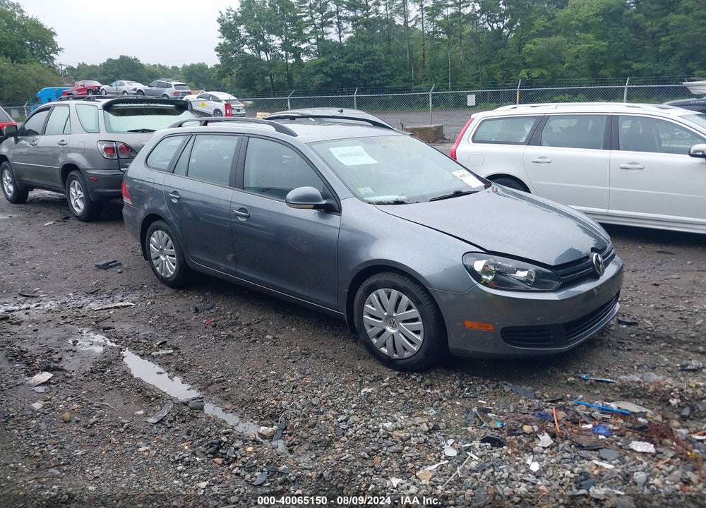 2014 VOLKSWAGEN JETTA SPORTWAGEN 2.5L S VIN: 3VWKP7AJ3EM601828