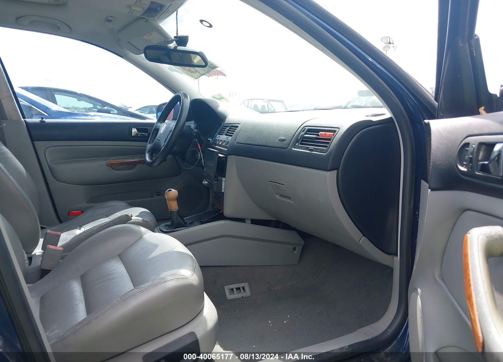 2001 VOLKSWAGEN JETTA GLX VIN: 3VWTG69M01M158416