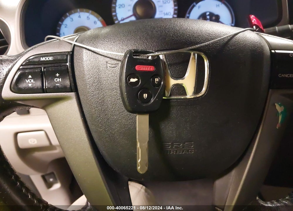 2011 HONDA PILOT VIN: 5FNYF4H59BB018008