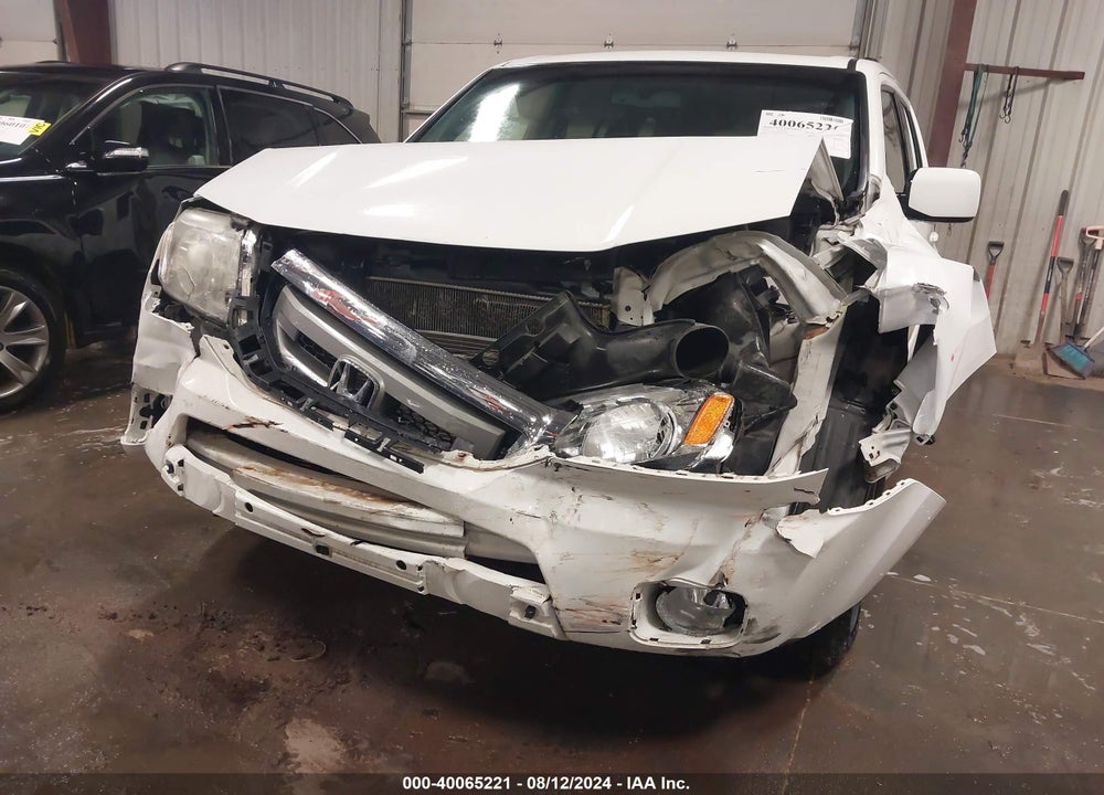 2011 HONDA PILOT VIN: 5FNYF4H59BB018008