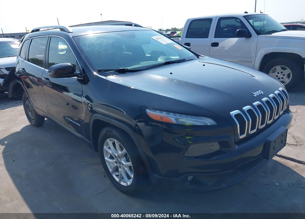 2018 JEEP CHEROKEE LATITUDE FWD VIN: 1C4PJLCB4JD566876