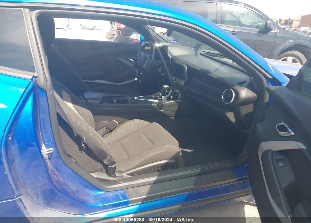 2018 CHEVROLET CAMARO 1LT VIN: 1G1FB1RX2J0182952
