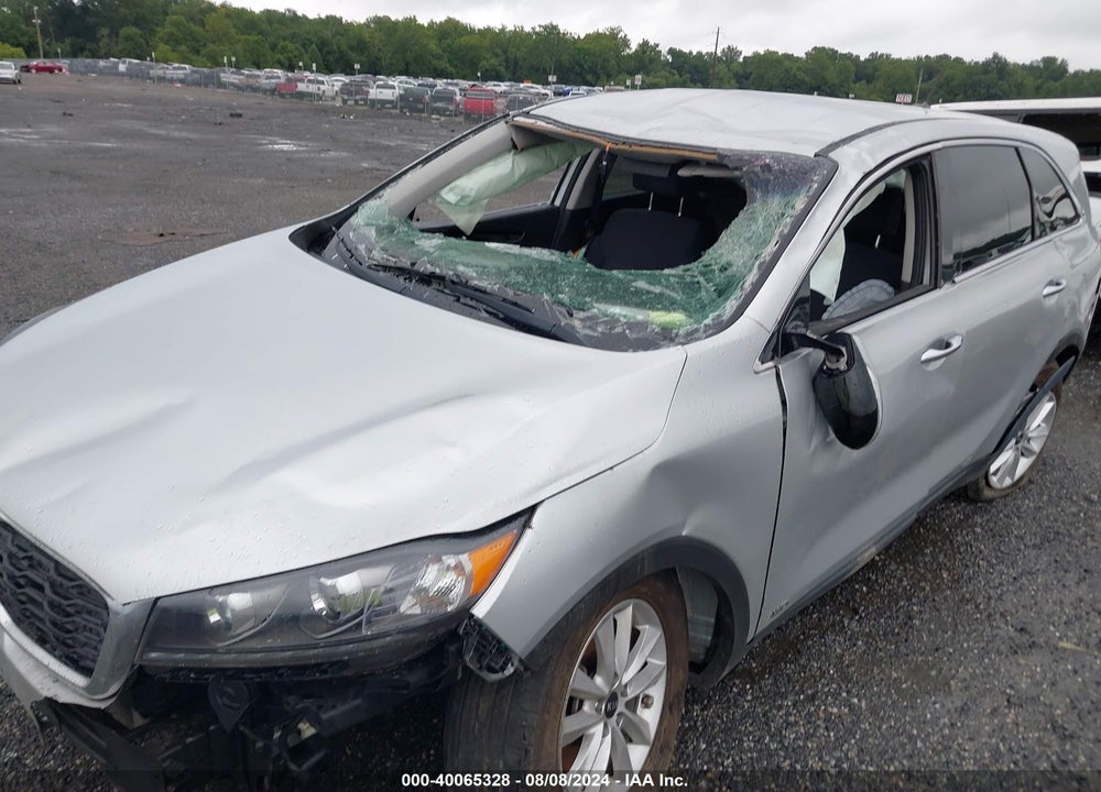 2019 KIA SORENTO 3.3L LX VIN: 5XYPGDA52KG450810