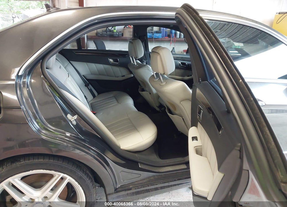 2011 MERCEDES-BENZ E 350 VIN: WDDHF5GBXBA418171