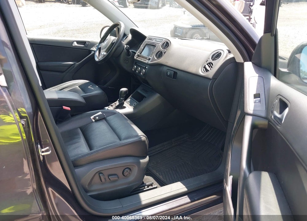 2016 VOLKSWAGEN TIGUAN SEL VIN: WVGAV7AX2GW577691