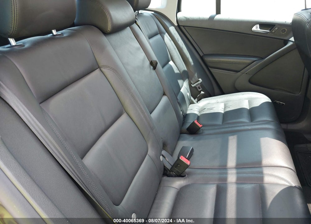 2016 VOLKSWAGEN TIGUAN SEL VIN: WVGAV7AX2GW577691