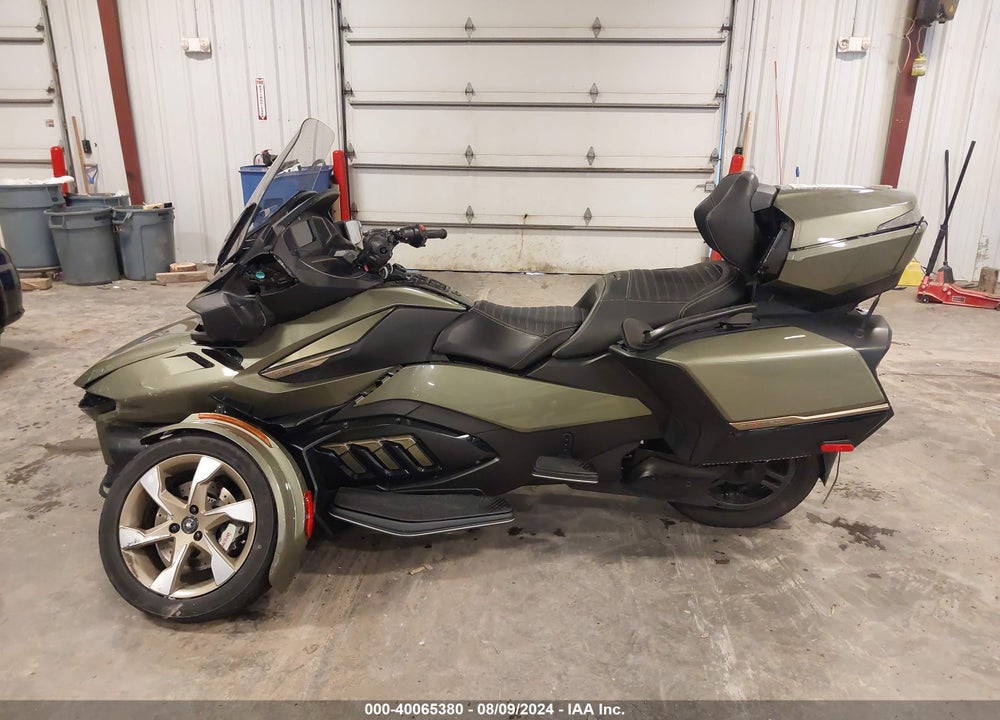 2021 CAN-AM SPYDER ROADSTER RT/RT LIMITED VIN: 2BXNBDD28MV001015