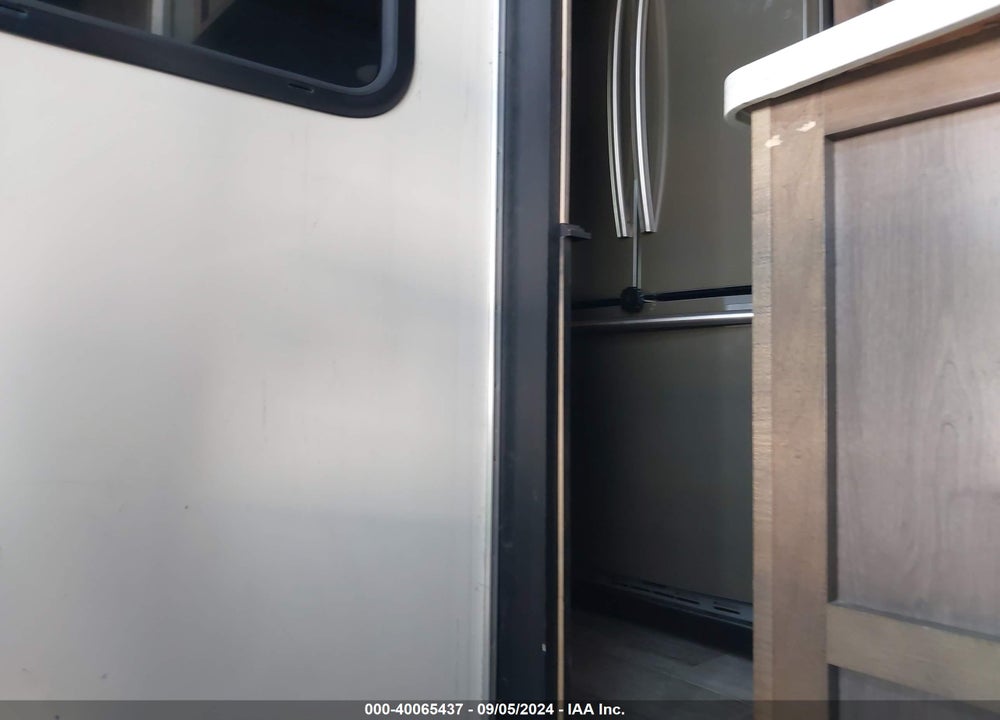 2018 KEYSTONE MONTANA FIFTH WHEEL VIN: 4YDF3922XJ4701852
