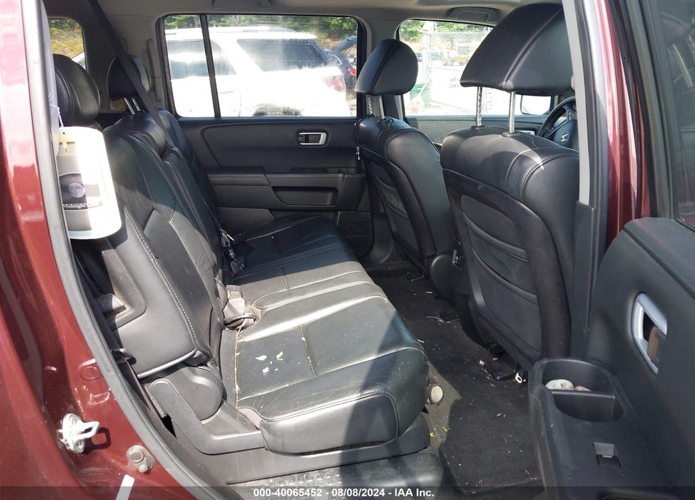 2010 HONDA PILOT EX-L VIN: 5FNYF4H56AB017851