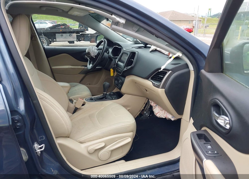 2019 JEEP CHEROKEE LATITUDE VIN: 1C4PJMCB6KD472327