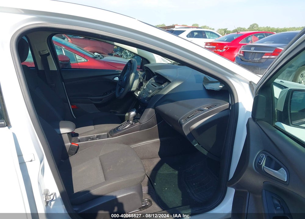 2017 FORD FOCUS SE VIN: 1FADP3F29HL249100