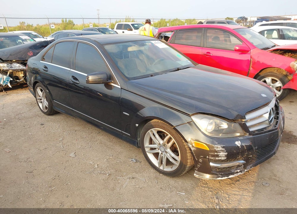 2012 MERCEDES-BENZ C 250 LUXURY/SPORT VIN: WDDGF4HB5CR197148