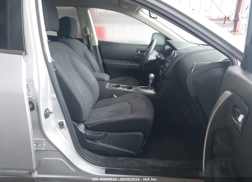 2015 NISSAN ROGUE SELECT S VIN: JN8AS5MV2FW764623