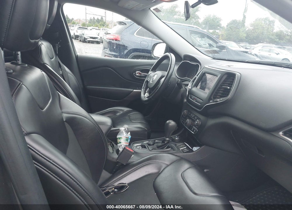 2019 JEEP CHEROKEE LATITUDE PLUS 4X4 VIN: 1C4PJMLB3KD400226