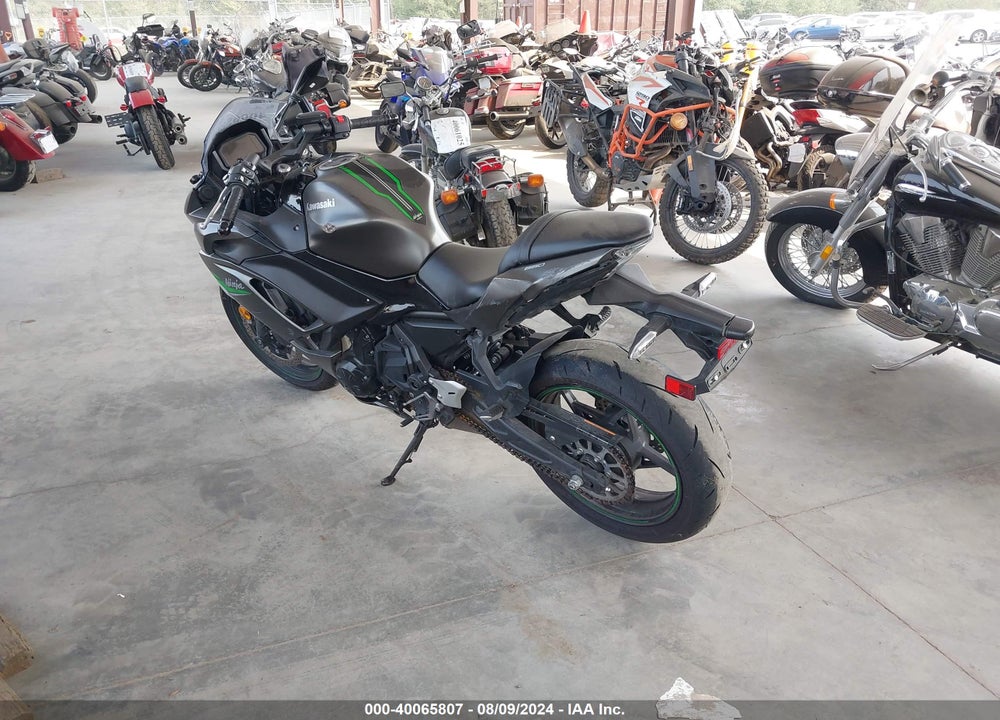 2024 KAWASAKI EX650 R VIN: ML5EXER1XRDAC3634