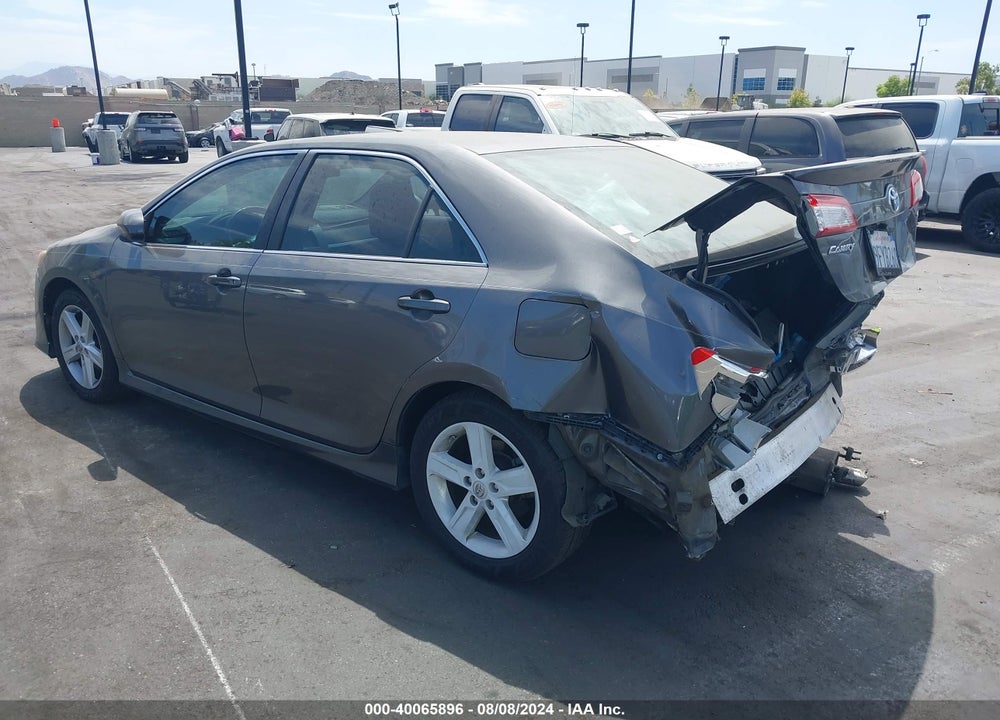 2014 TOYOTA CAMRY SE VIN: 4T1BF1FK3EU320415